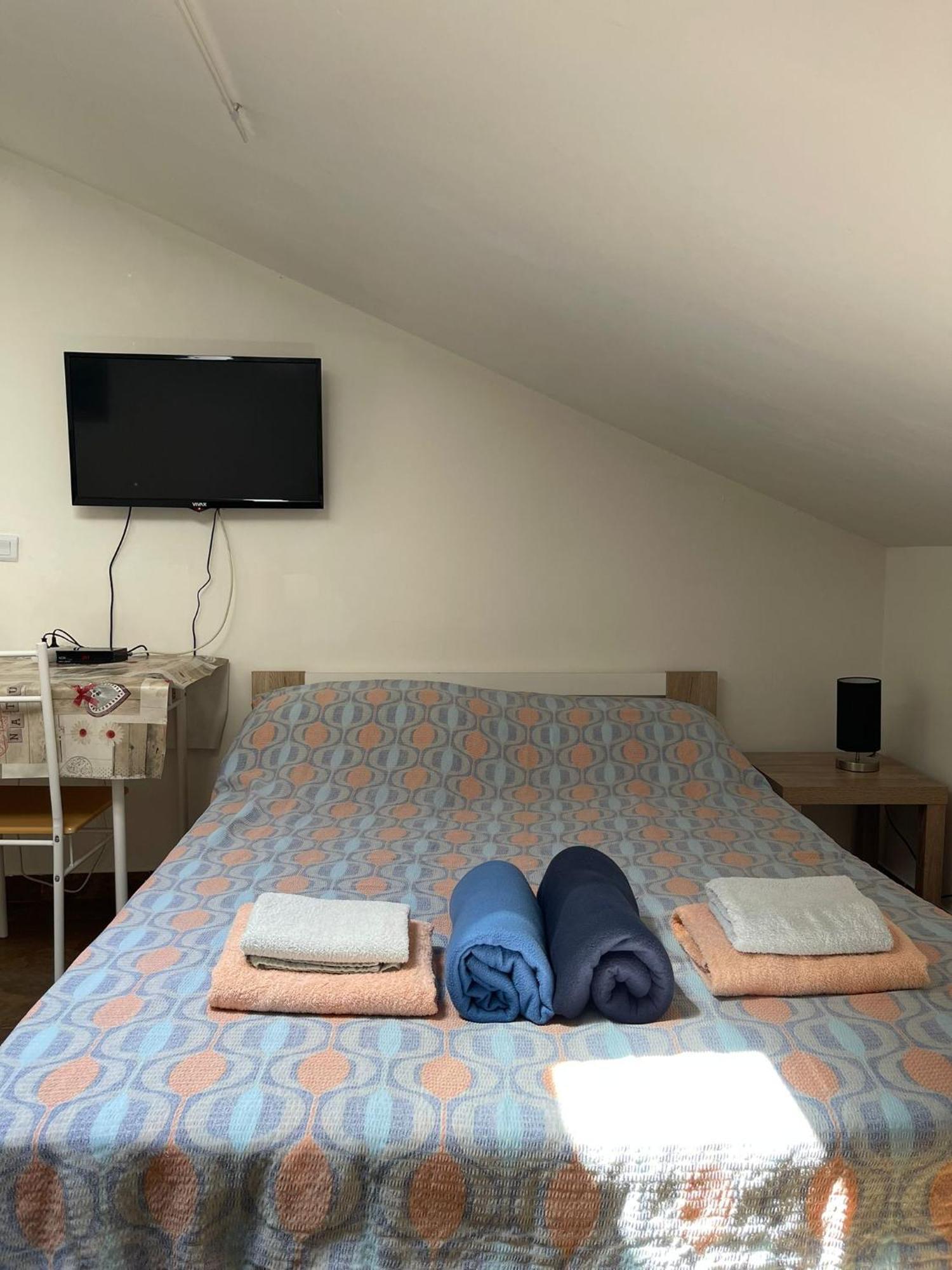 Dejan Apartment Pula Bagian luar foto