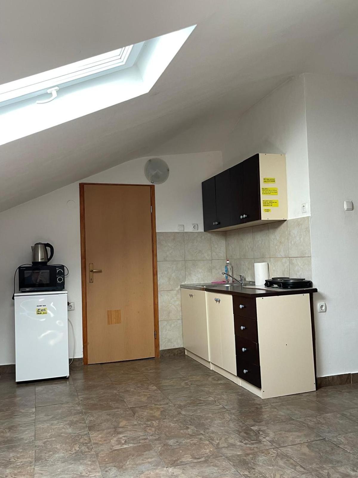 Dejan Apartment Pula Bagian luar foto