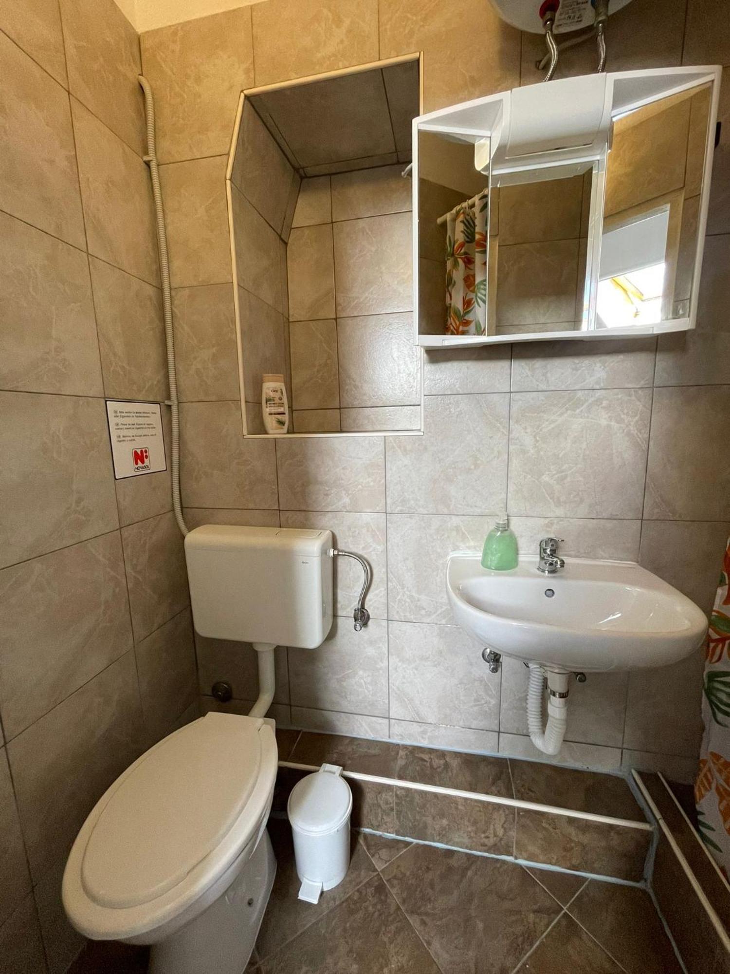 Dejan Apartment Pula Bagian luar foto