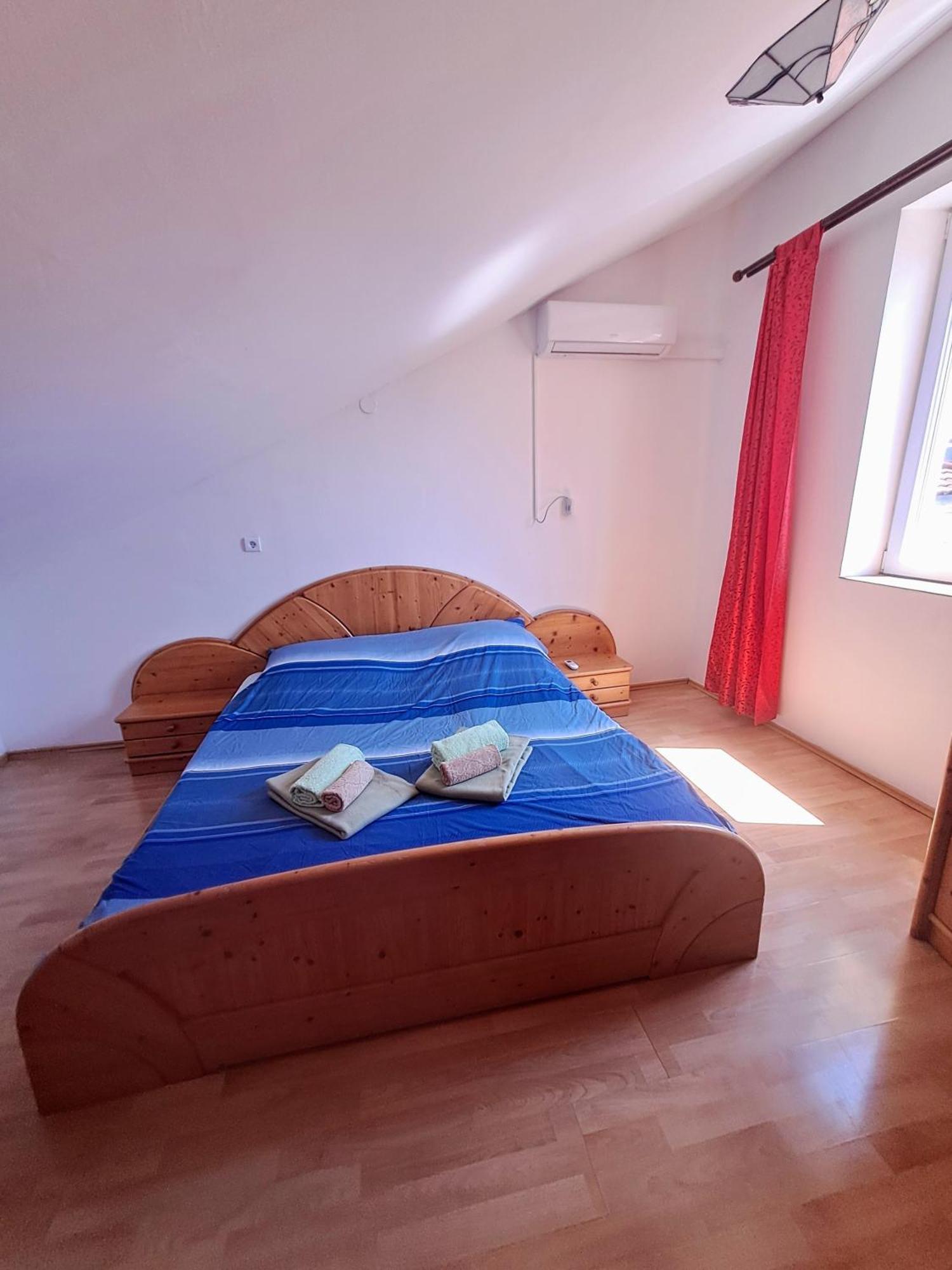 Dejan Apartment Pula Bagian luar foto
