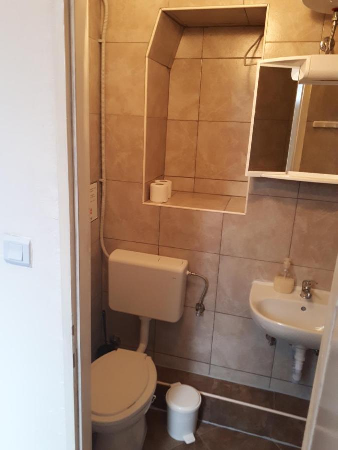 Dejan Apartment Pula Bagian luar foto